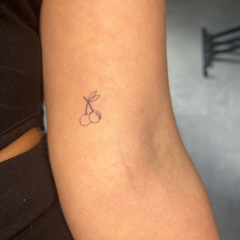 Temporäres Tattoo Kirschen